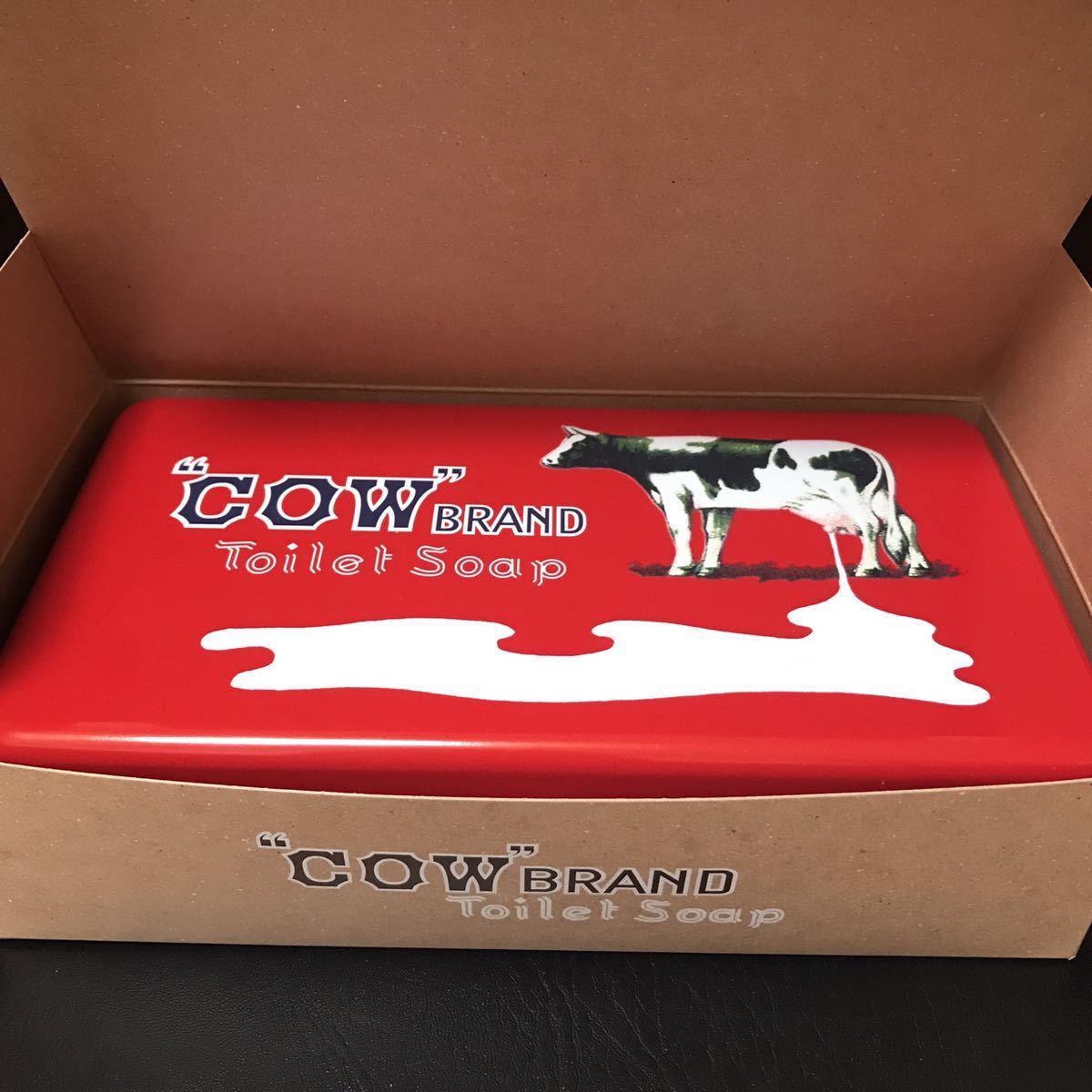 送料無料 牛乳石鹸 カウブランド 赤箱 ブリキ缶 レトロ缶 石鹸6個入り