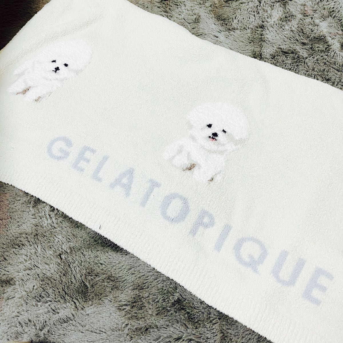 ジェラートピケ モチーフジャガードマルチカバー オフホワイトビション