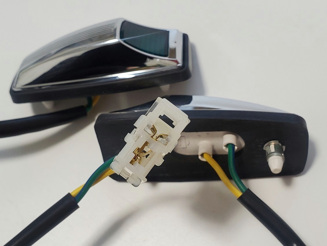 Y30/WY30 セドリック・グロリア 日産純正 フェンダーマーカー 左右