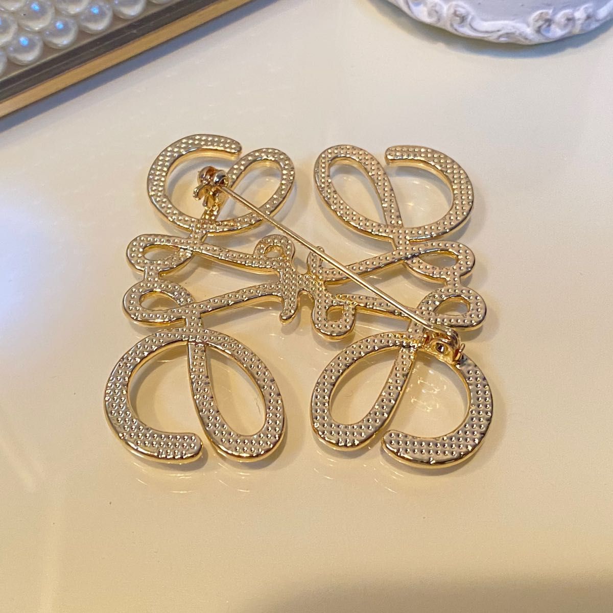 ブローチ ロエベ LOEWE 入学式 卒業式 アクセサリー｜Yahoo!フリマ（旧