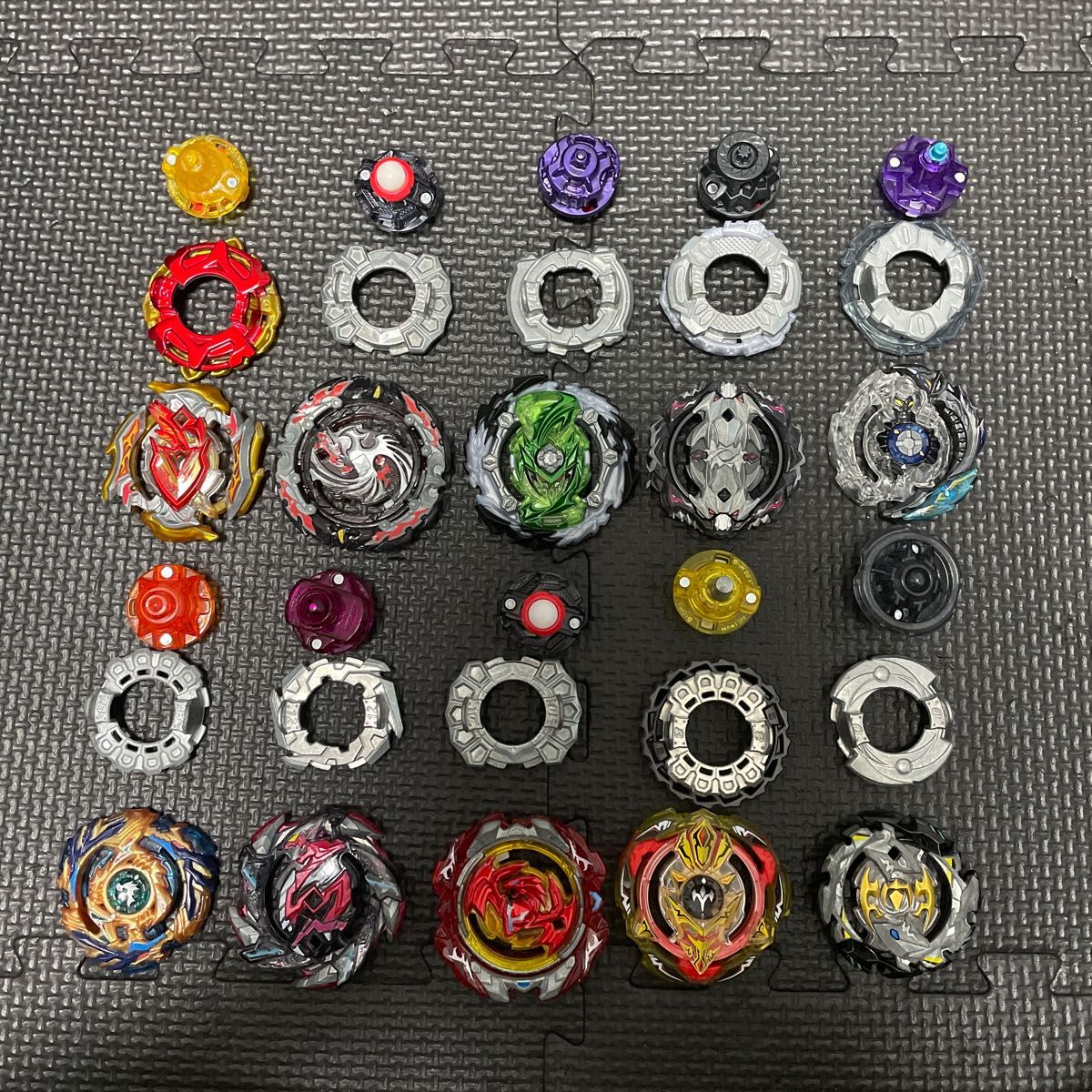 本日限定価格 ) ベイブレードバーストまとめ売り パーツ 大量セット