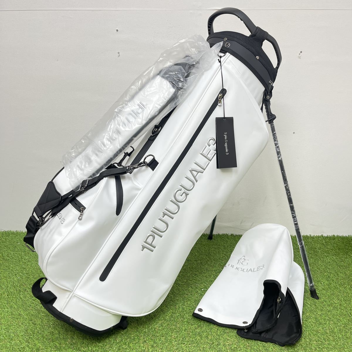 未使用 中古 1PIU1UGUALE3 スタンド キャディバッグ ゴルフバッグ ウノ