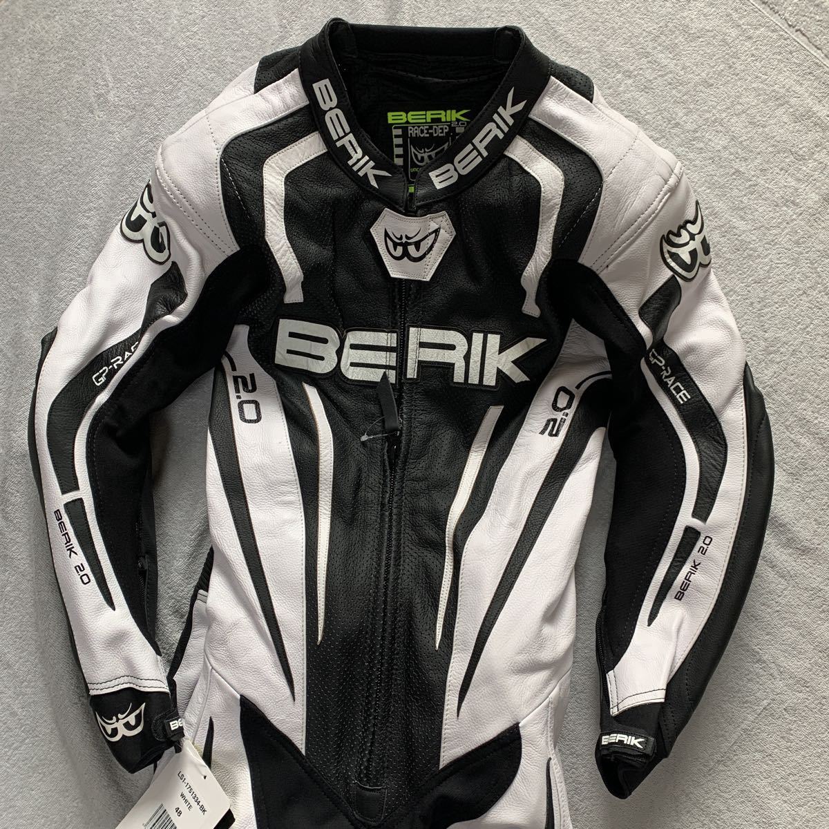 送料無料 BERIK ベリック レーシングスーツ レザースーツ パンチング