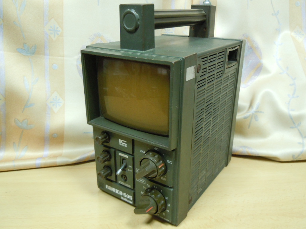 Yahoo!オークション - 即決 ナショナル 白黒テレビ TR－505A R