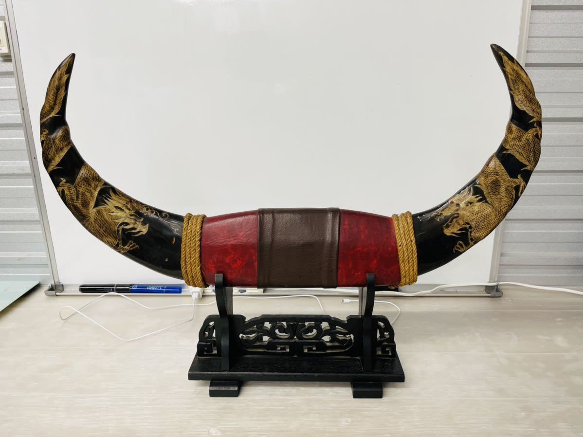 Yahoo!オークション - 全国配送無料 水牛の角 彫刻入り 置物