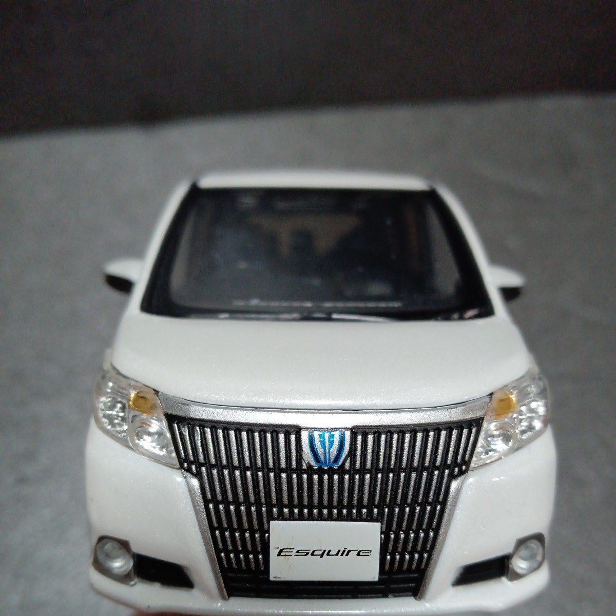 カラーサンプル「1/30 エスクァイア」Esquire ミニカー ホワイトパール