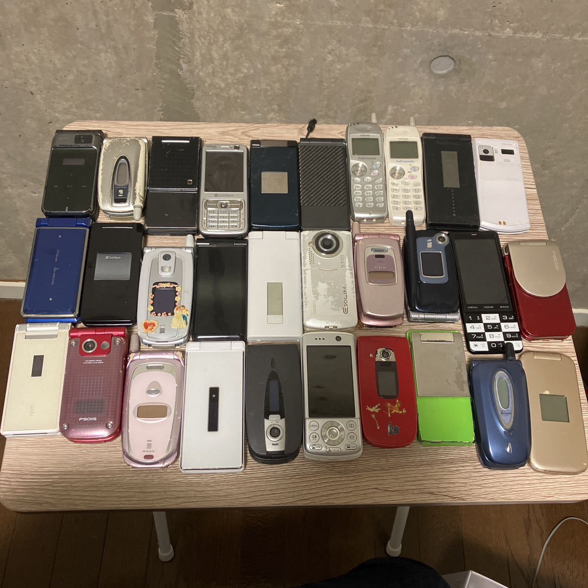 Yahoo!オークション - 携帯電話 ガラケー まとめ売り 大量セット まと