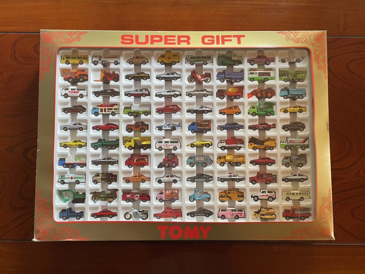 Yahoo!オークション - 18 トミカ スーパーギフトセット 80台セット メ