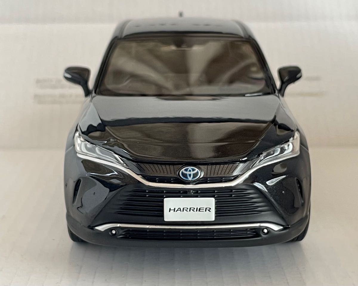 1/30 トヨタ ハリアー プレシャスブラックパール 箱無し｜Yahoo!フリマ