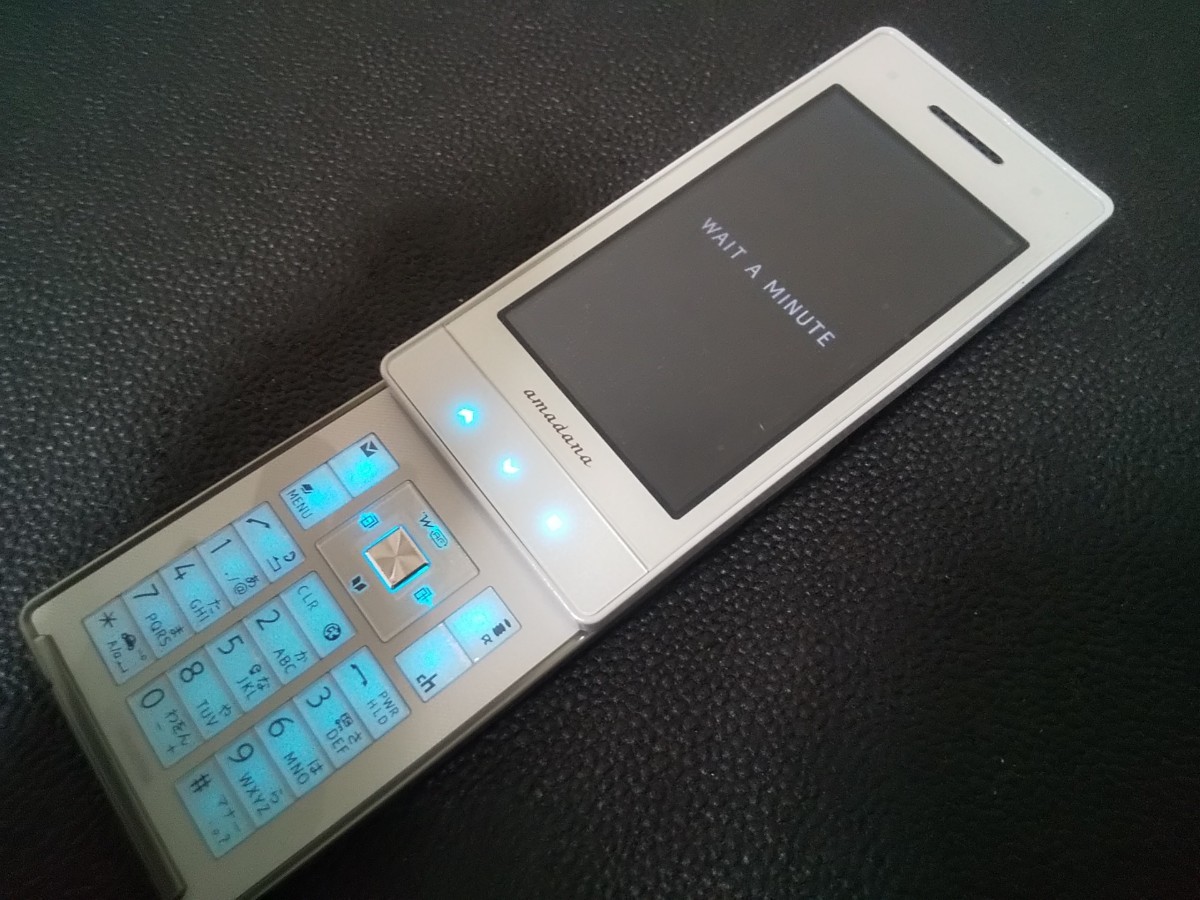 NEC docomo SMART series N-04A amadana white 白ロム FOMA ワンセグ