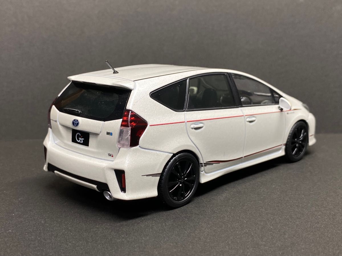 1/30 トヨタ カラーサンプル プリウス α G's ホワイトパール ミニカー