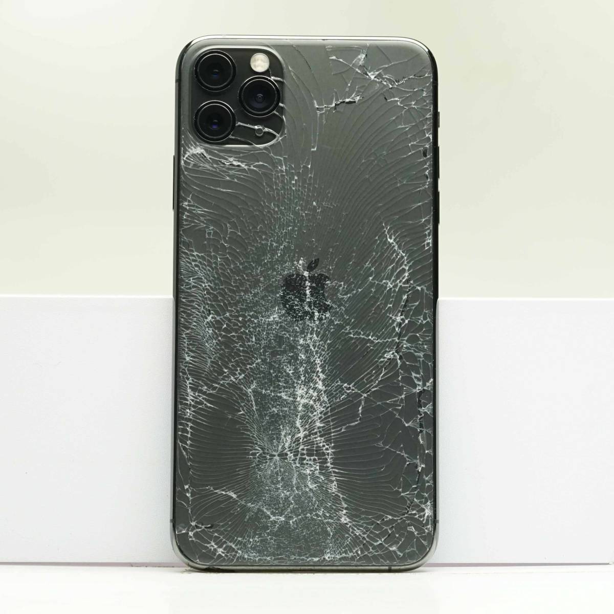 ジャンク】iPhone 11 Pro 256gb スペースグレイ 【公式通販】