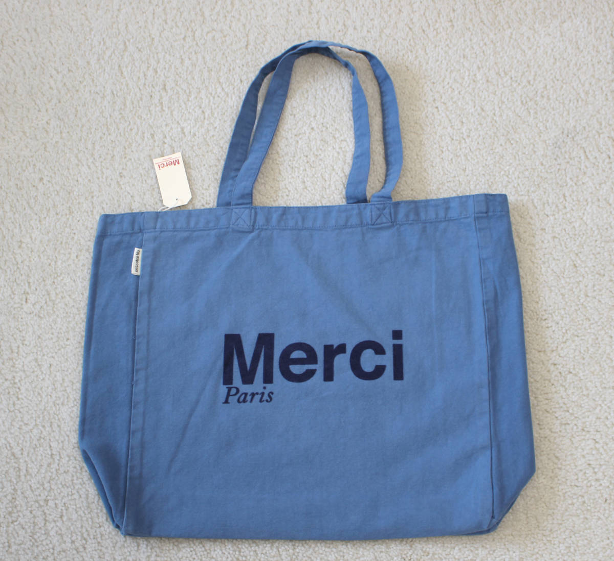 送料込み 即決 新品 ブラックピンク リサ LISA使用 フランス Merci