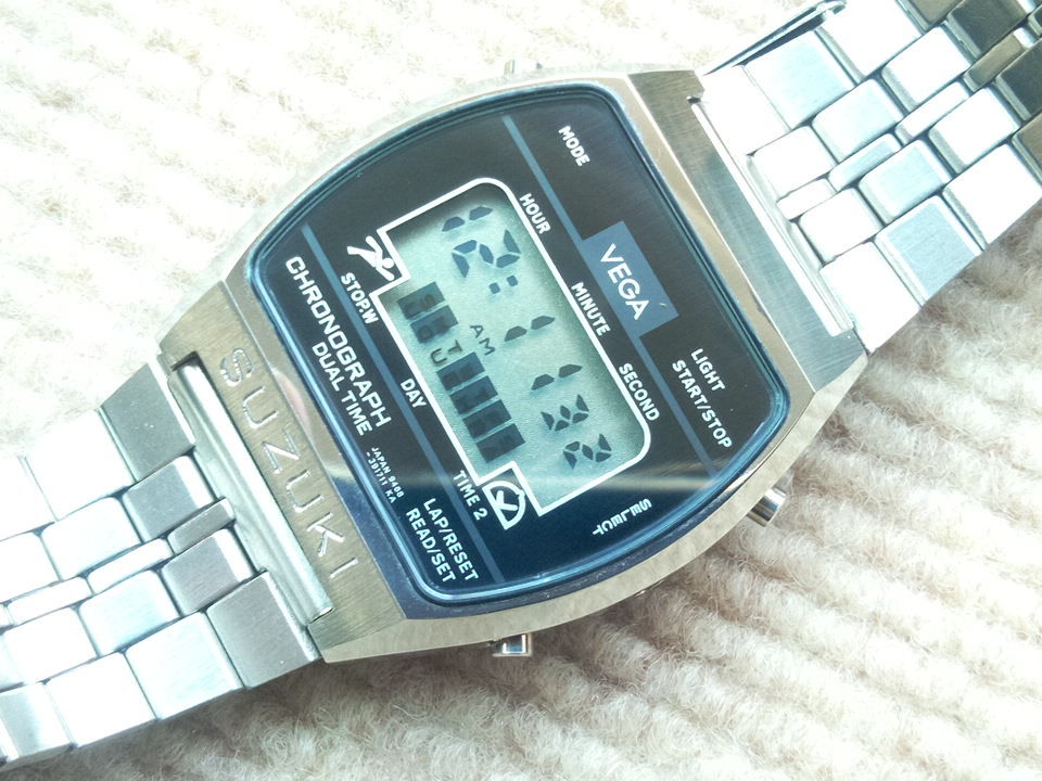 極美品 シチズンCITIZEN ベガVEGA スズキSUZUKIコラボ デジタルメンズ