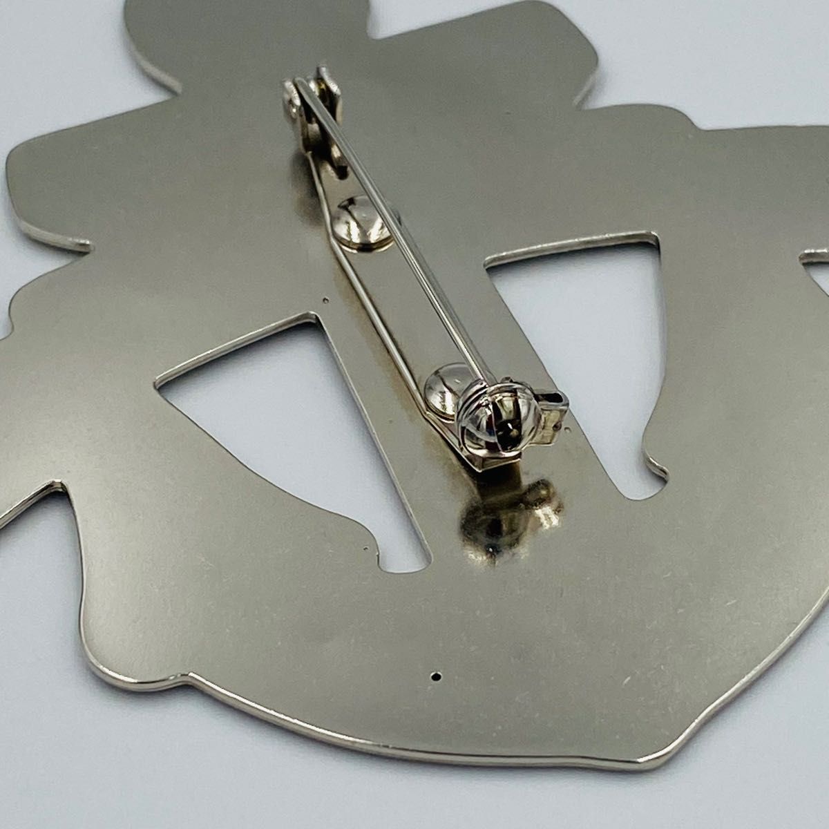 美品 CELINE ブローチ バッジ 錨 いかり アンカー ネイビー シルバー