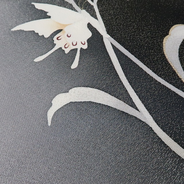 ゆめsaku2 美品 IKKI流 斉藤一騎 銀花仙 蝶 着物 正絹“横顔美人な花