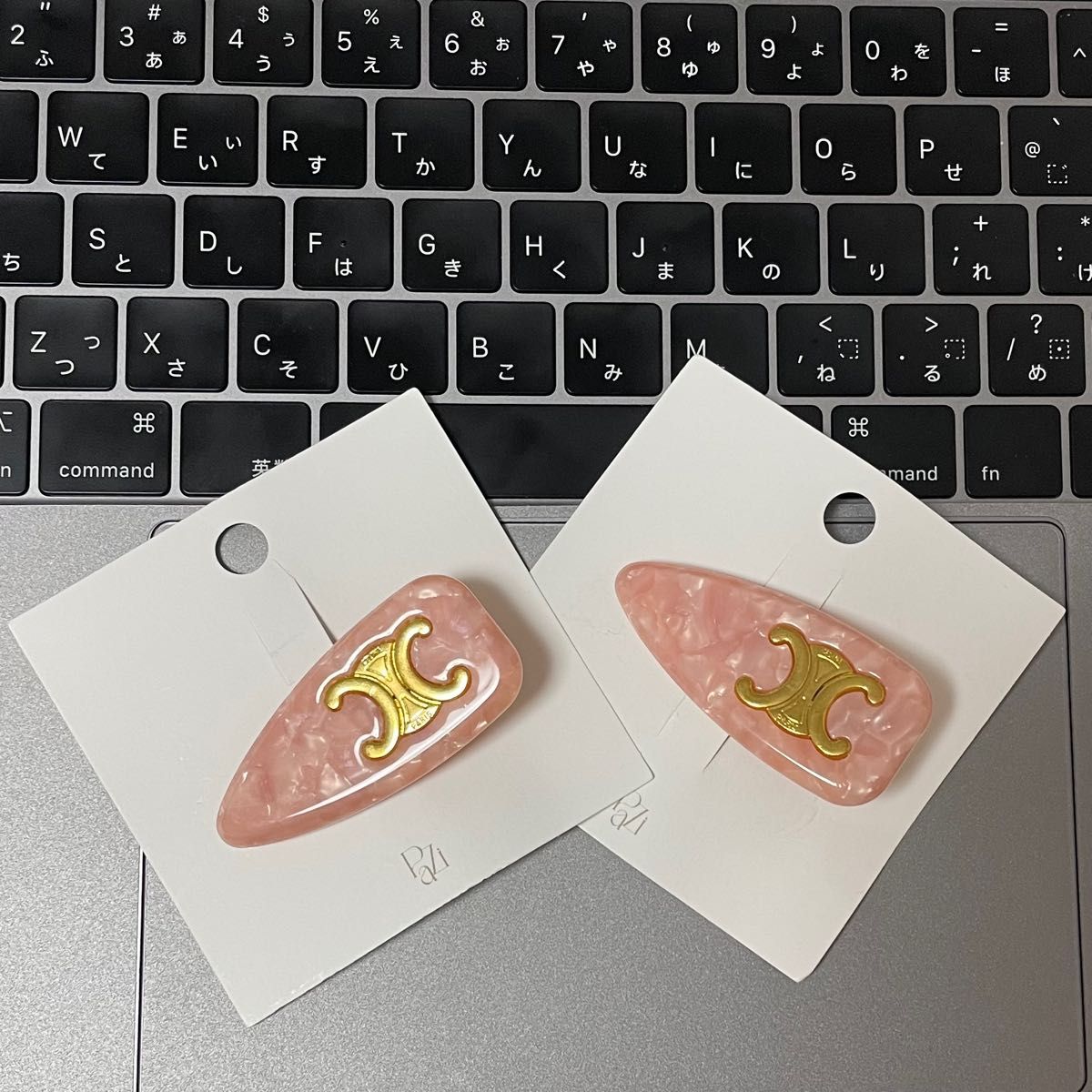 セリーヌ ヘアピン 2つ 海外ノベルティ｜Yahoo!フリマ（旧PayPayフリマ）