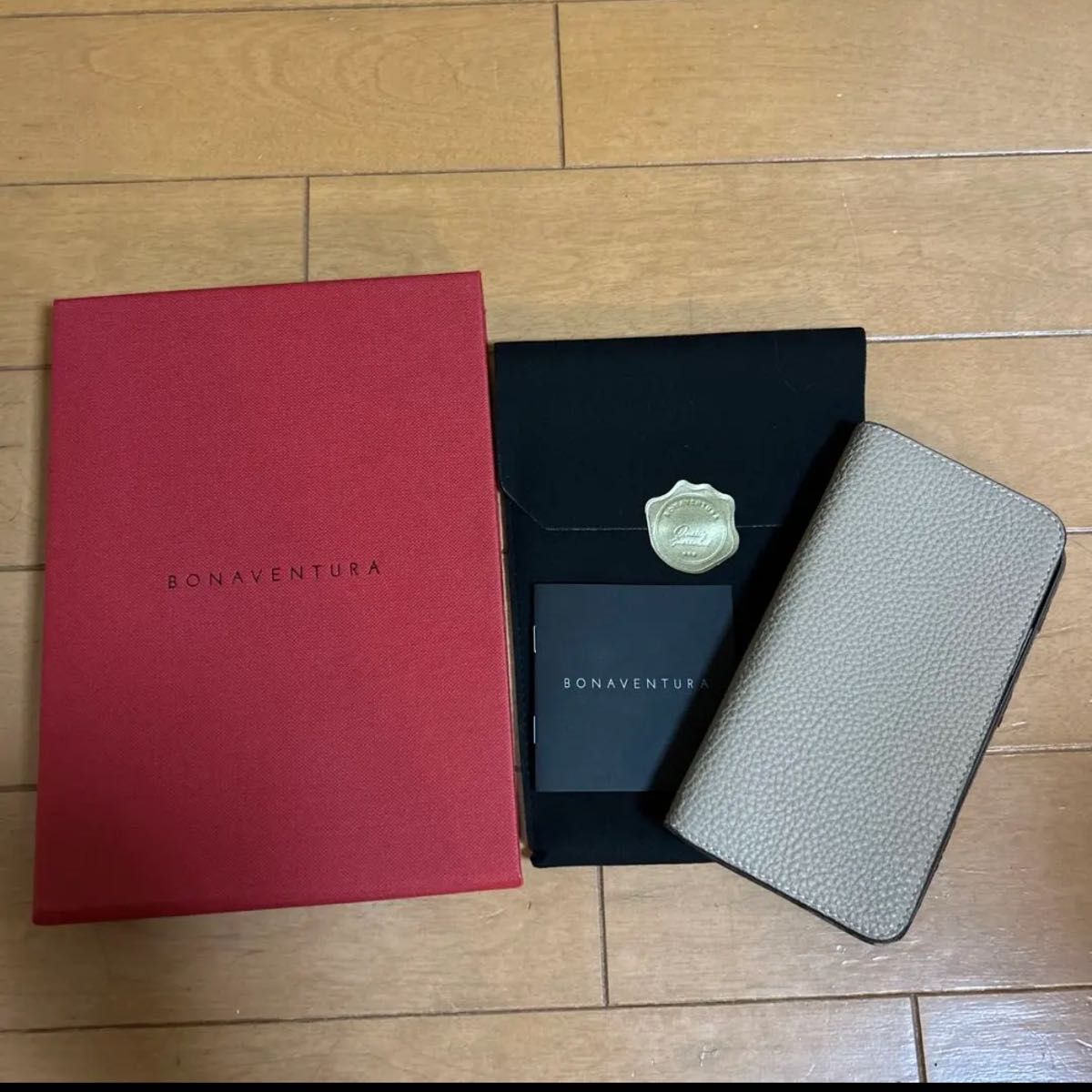 ボナベンチュラ BONAVENTURA iPhone11 plus グレージュ 手帳型ケース