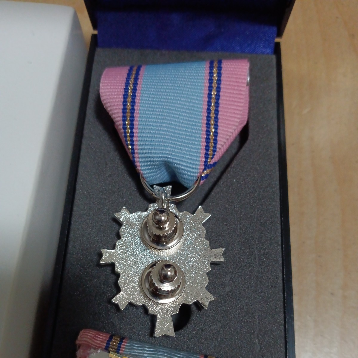 激レア 美品】第四級 防衛功労章 第11号賞詞 防衛記念章 現行タイプ