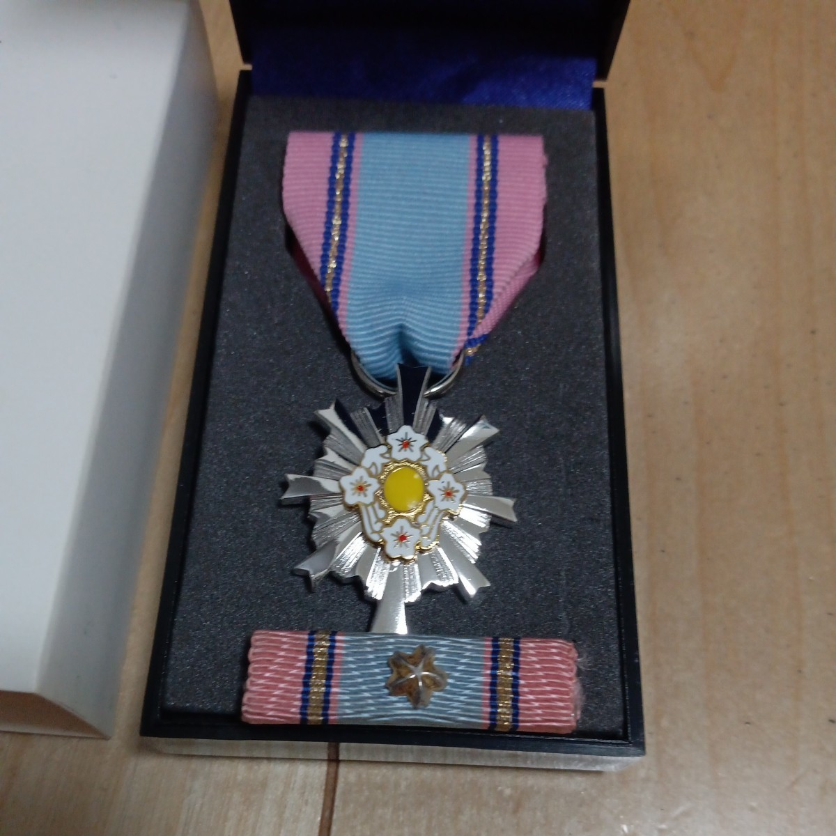 激レア 美品】第四級 防衛功労章 第11号賞詞 防衛記念章 現行タイプ