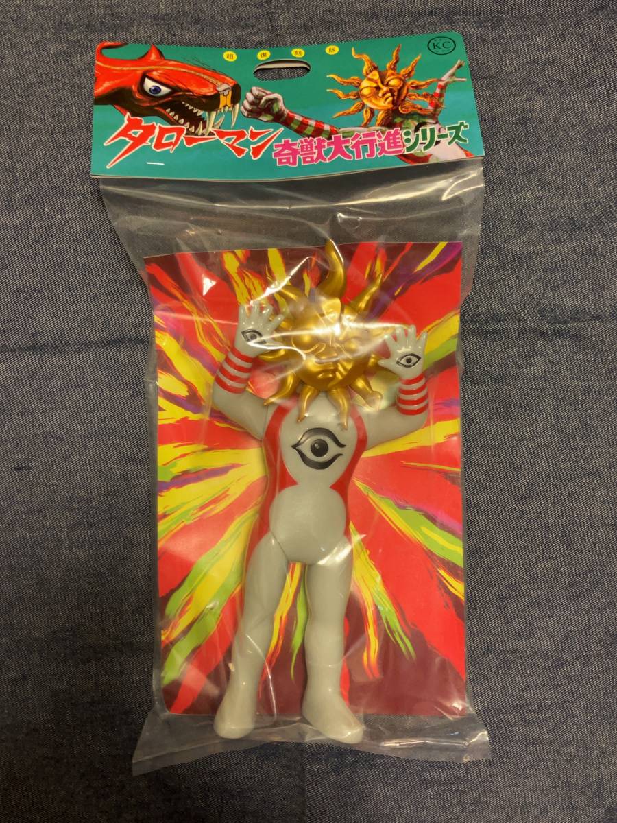 Yahoo!オークション - キタンクラブ「タローマン ソフビ フィギュア」