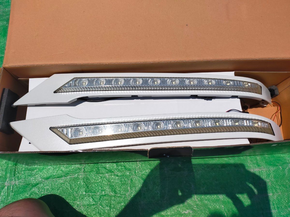 クリスタルアイ LEDガーニッシュ ヴェルファイア20系前期 ヘッドライト