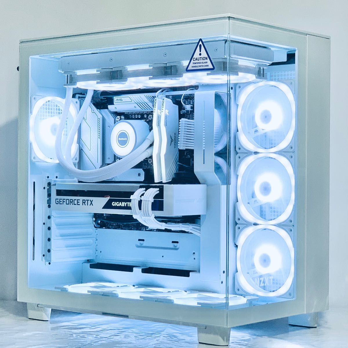 ゲーミングPC 白 ホワイト Core i5 12400F RTX3070 NZXT H9 FLOW