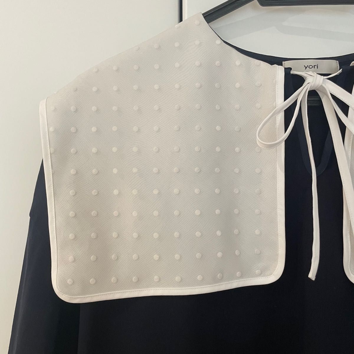 美品 フロッキードットカラーTee ネイビー yori 後藤晴菜さん 着用