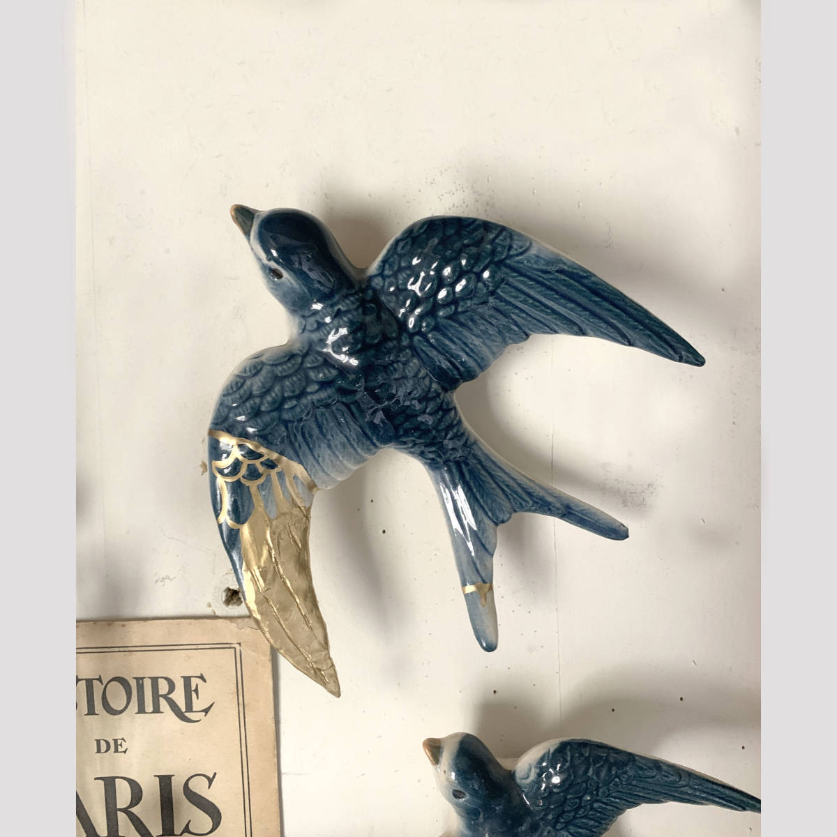 フランス 1950-60s 壁掛け 燕 2羽 セット 金継ぎ 夫婦 陶器 鳥 ツバメ
