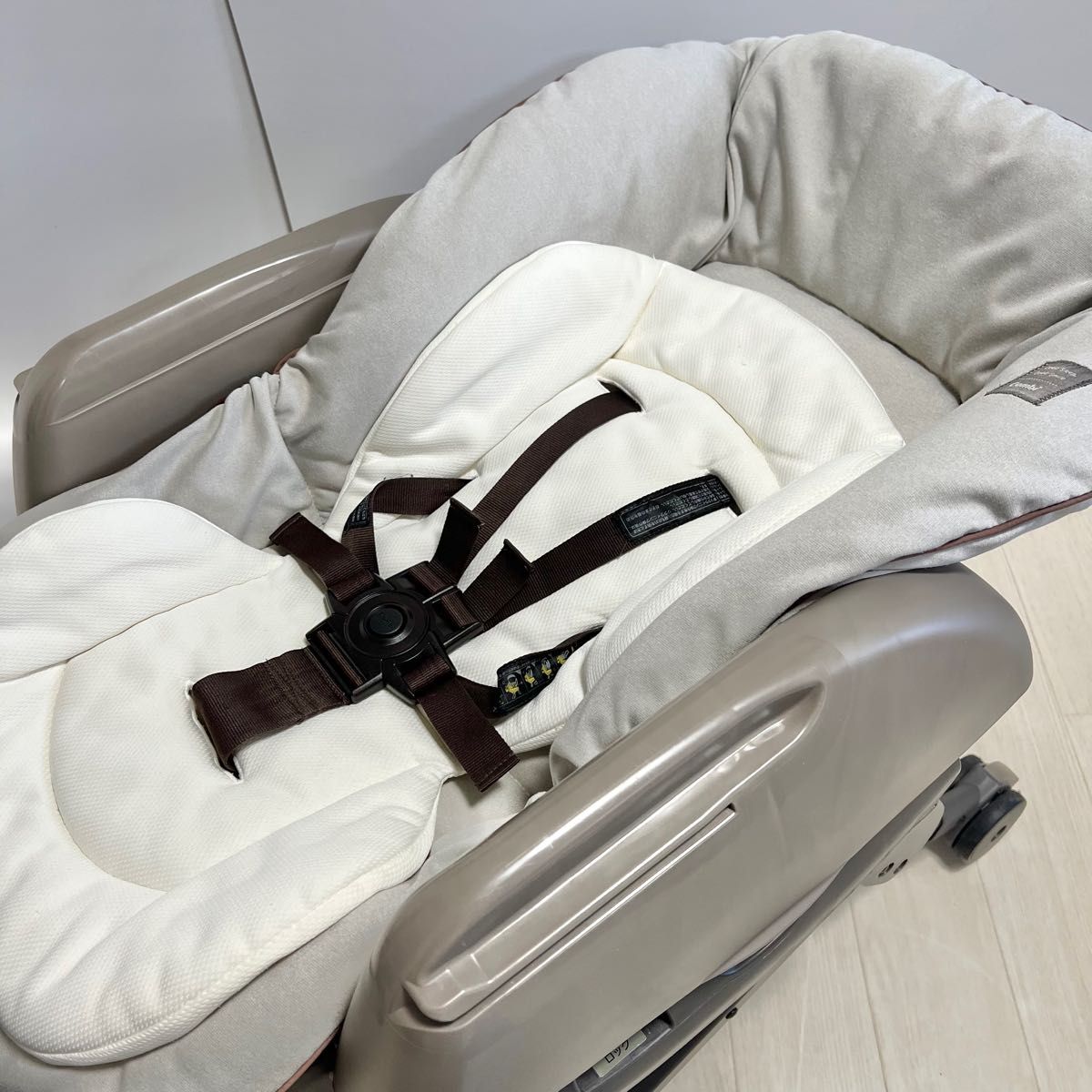 美品 コンビ ネムリラ AUTO SWING BD バースデイ限定モデル Combi 電動