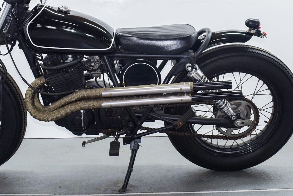 グラストラッカー ワンオフ左出しマフラー アップマフラー ビック