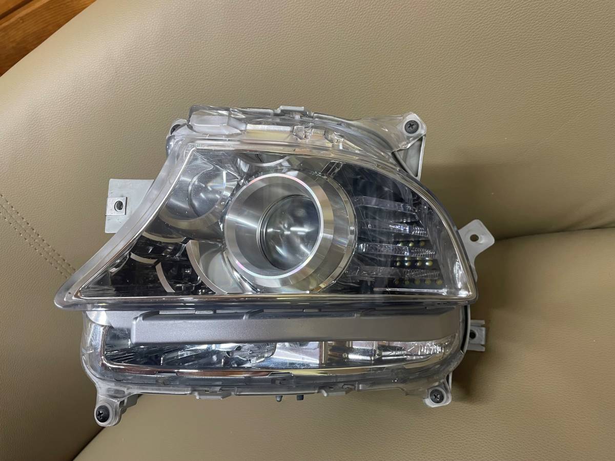 希少SET】LS460 LS600前期 純正オプション LEDデイライト付きHIDフォグ