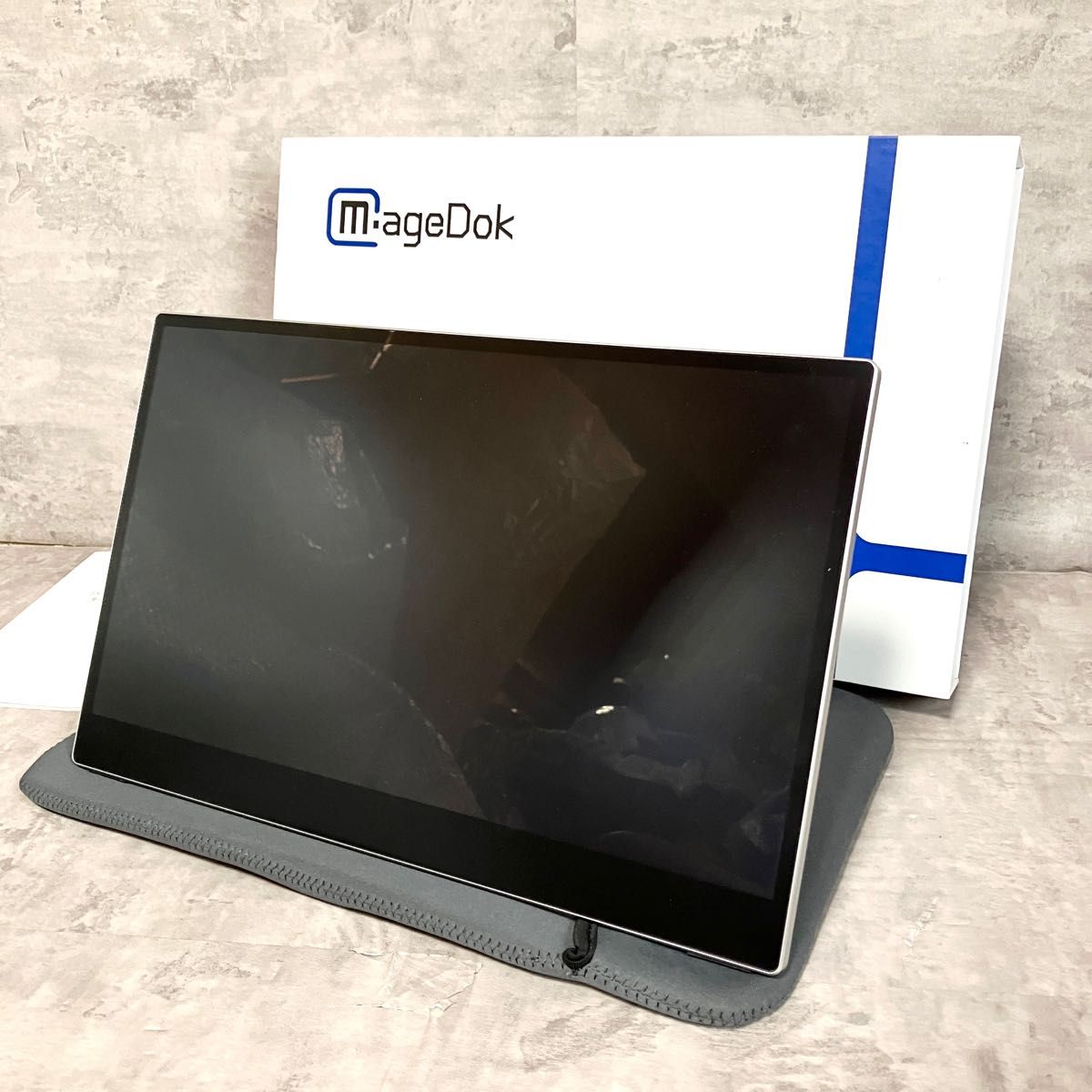 極美品 MageDok PI-X1 有機EL 4Kモバイルモニター 15 6インチ OLED