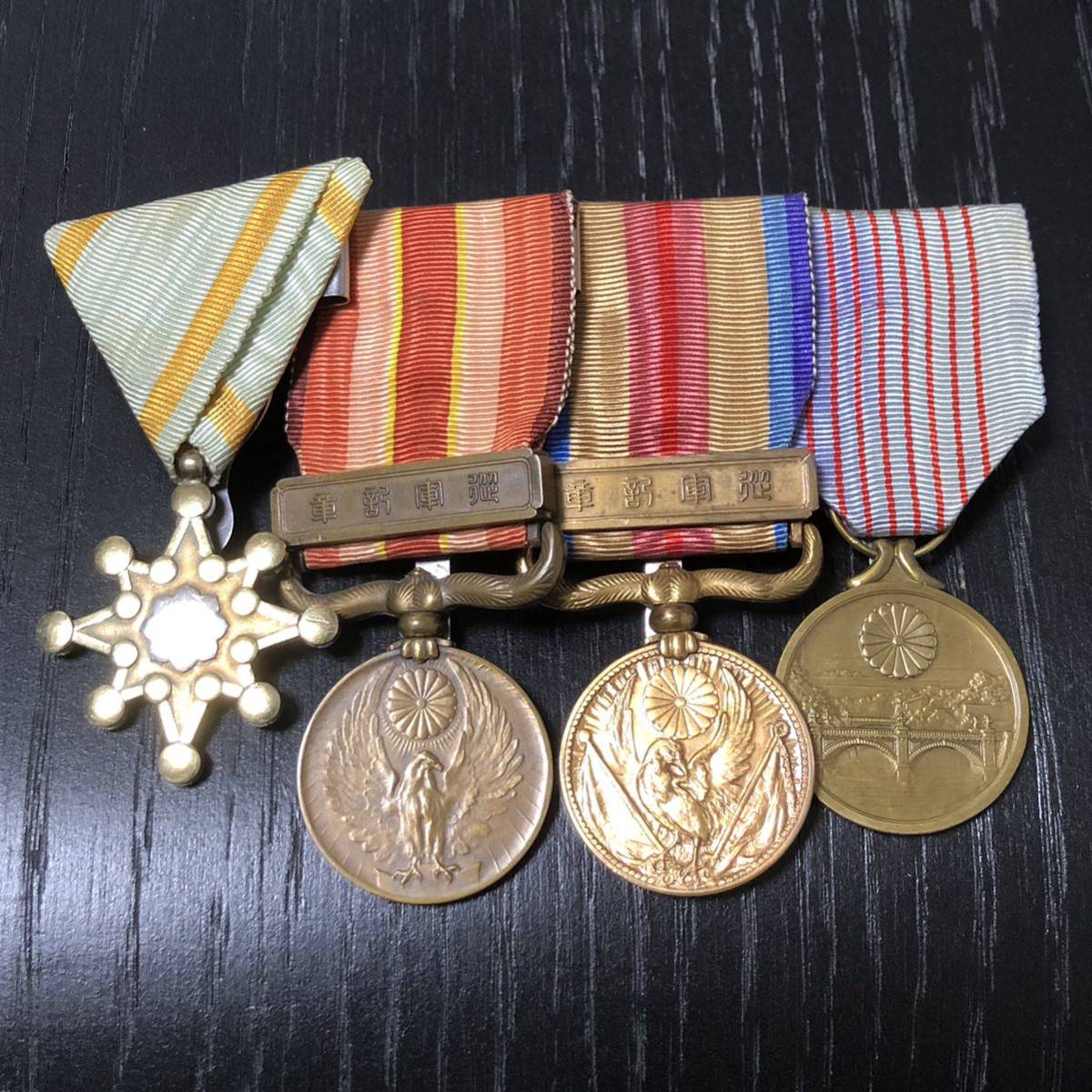 大日本帝国 日本軍 陸軍 海軍 勲章 記章 メダルバー 4連 勲章吊金具
