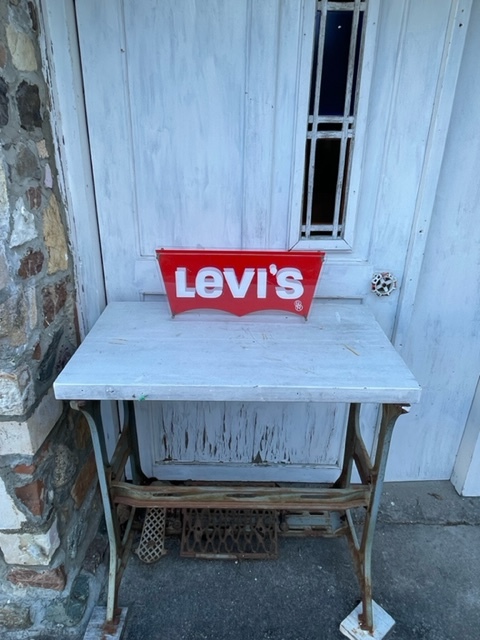 Levi's リーバイス 看板 店舗用 リーバイス 中古品 年代物 レア 送料