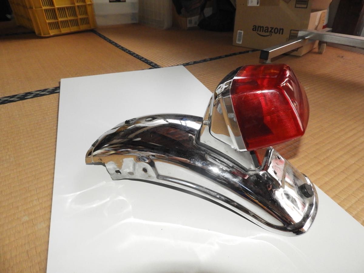 スズキ GN125H 純正テールランプ 台座 リアフェンダー付き スズキ
