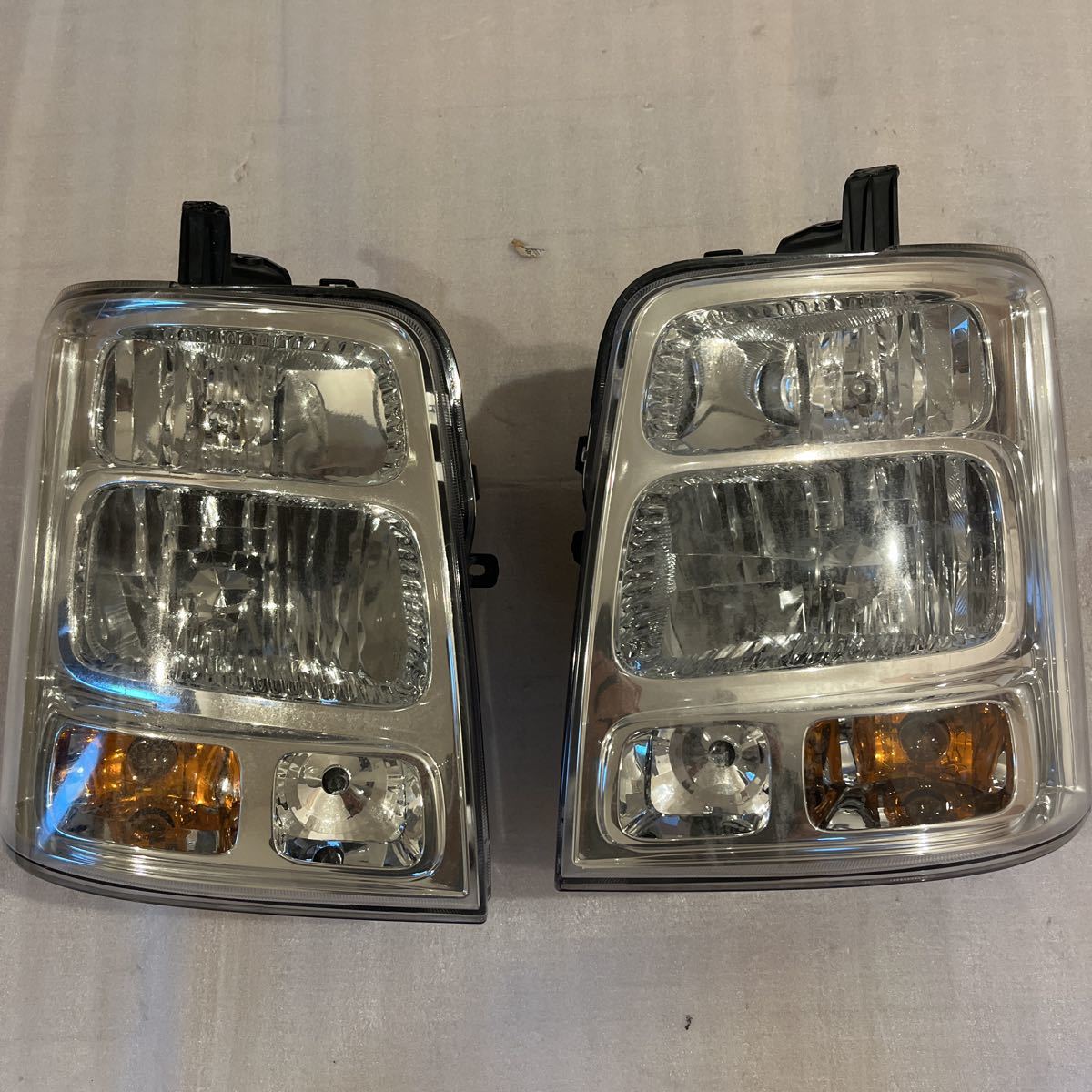 エブリィワゴン DA64W 左右 HID ヘッドライト ステー補修済み 左右