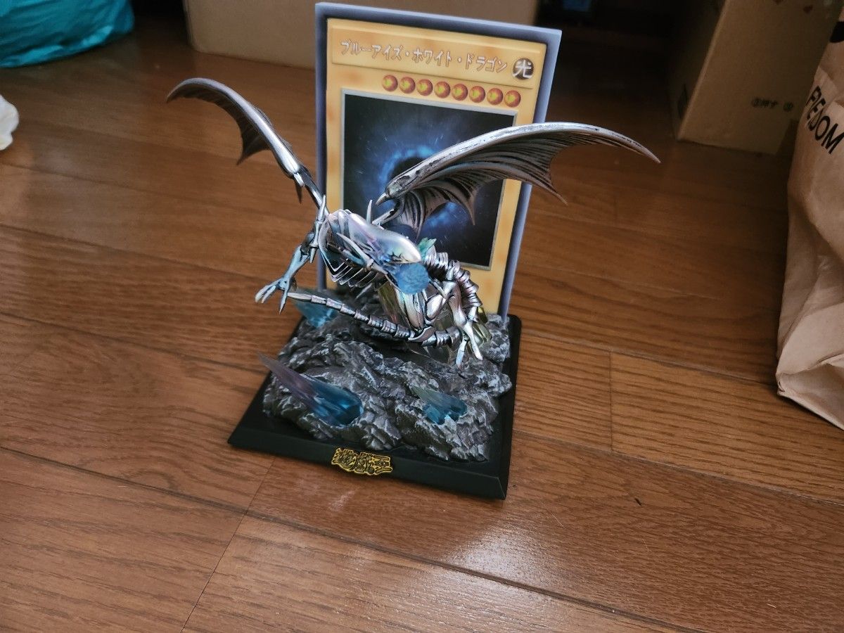 遊戯王 ブルーアイズホワイトドラゴン 青眼の白龍 ガレージキット 海外