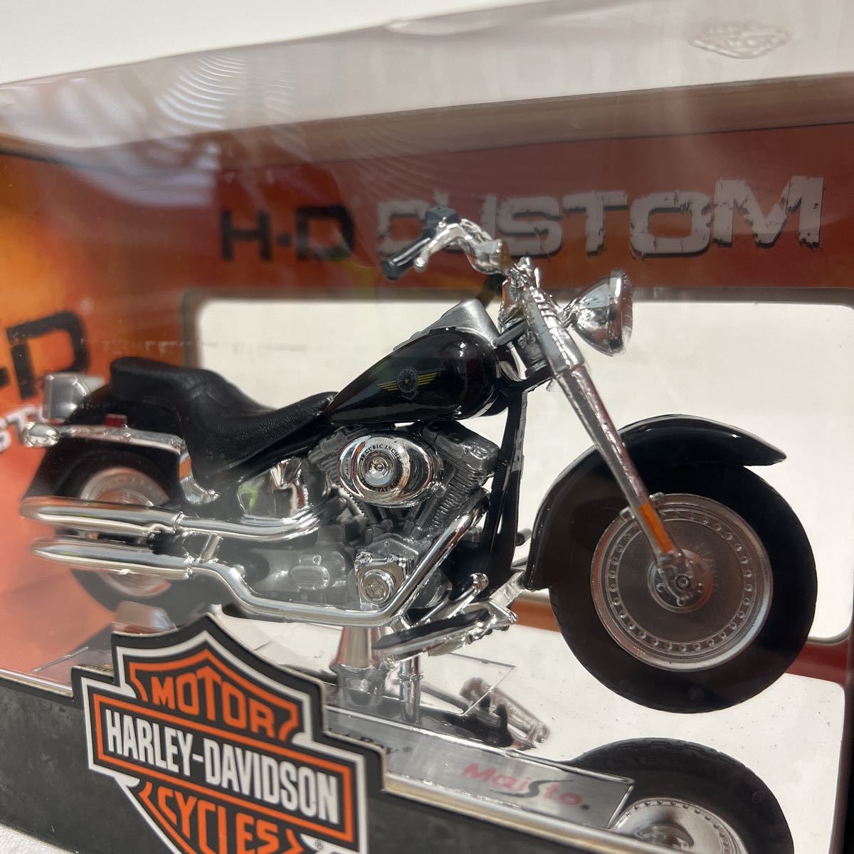 Yahoo!オークション - Maisto 1/18 HARLEY DAVIDSON FLSTFI FAT BOY 20