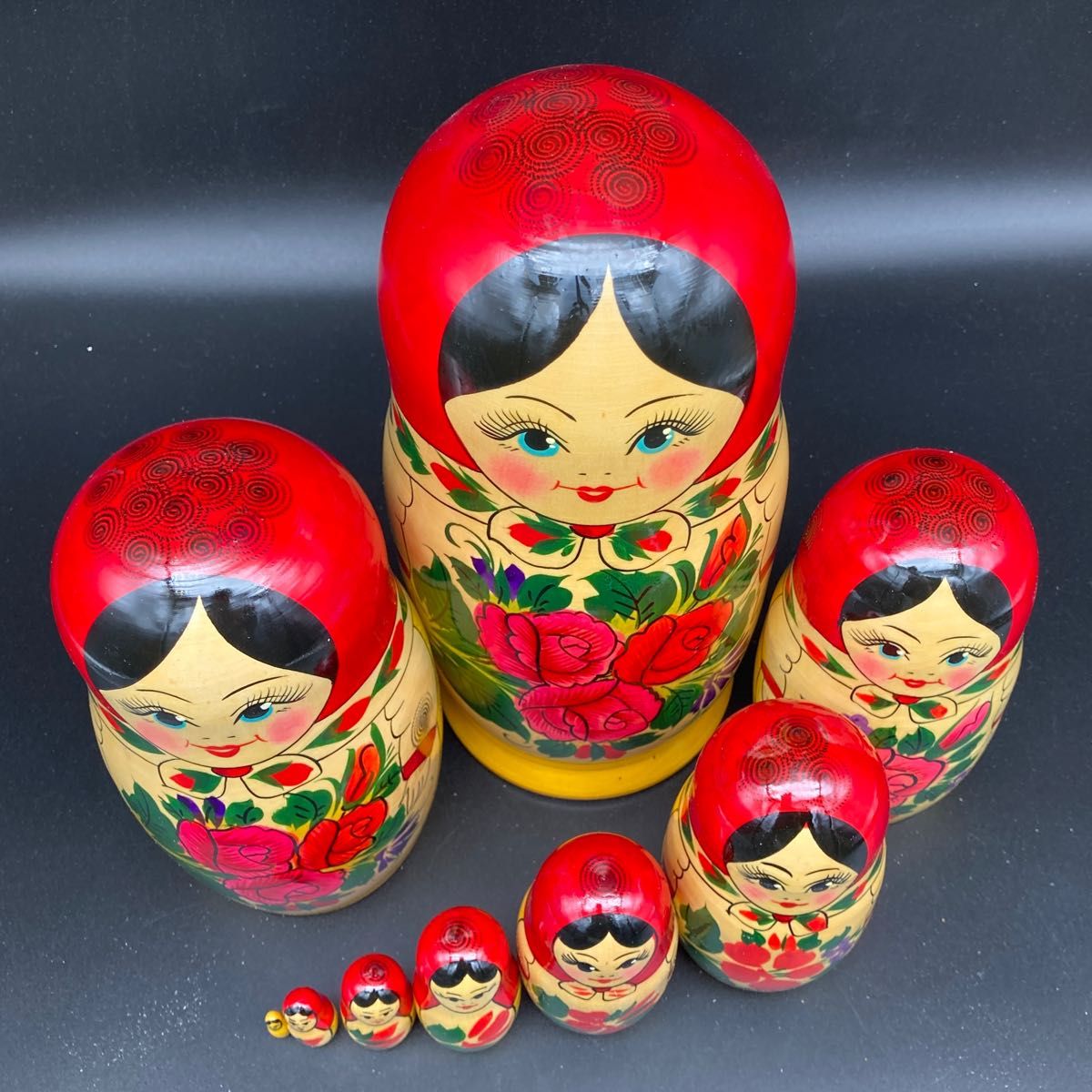 インテリアに ロシア民芸品超巨大伝統柄マトリョーシカ9体セットA 送料
