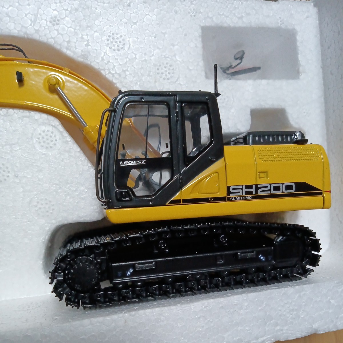 SUMITOMO【1/50 LEGEST SH200】住友建機 1 50 ユンボ ミニチュア 油圧