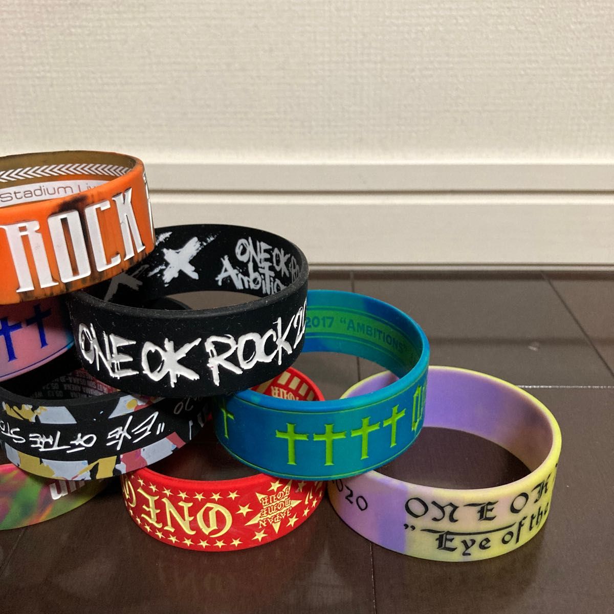 ONE OK ROCK ラバーバンド 17個 まとめ売り シールおまけ付き