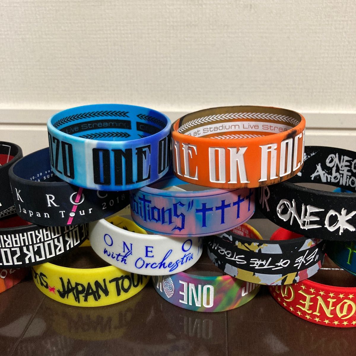 ONE OK ROCK ラバーバンド 17個 まとめ売り シールおまけ付き