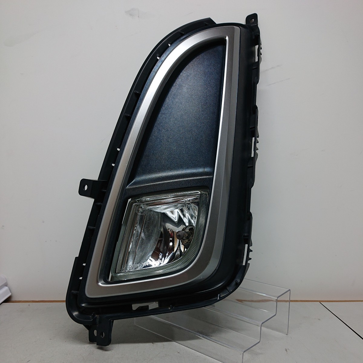 H24年式 マツダ ビアンテ CCEFW 純正 左 フォグランプ リム カバー