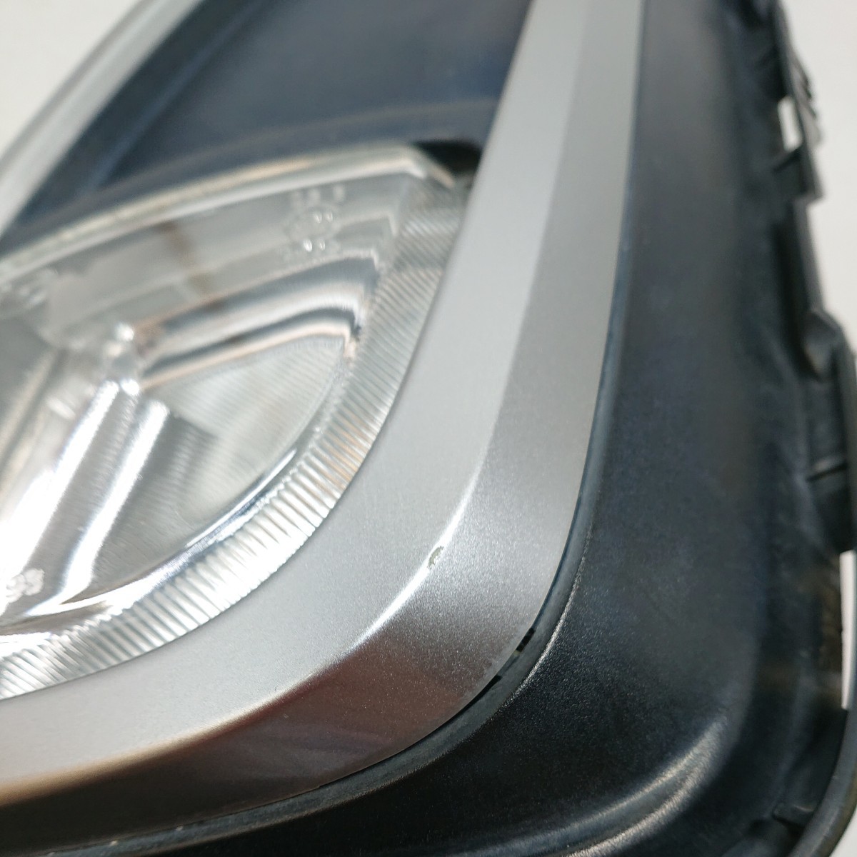 H24年式 マツダ ビアンテ CCEFW 純正 左 フォグランプ リム カバー