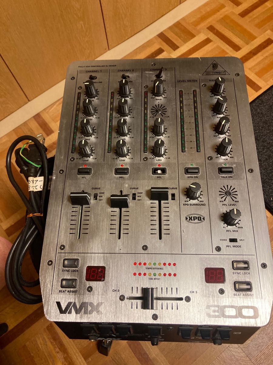 BEHRINGER VMX300 BPMカウンター付き 3ch多機能DJミキサー 動作確認済