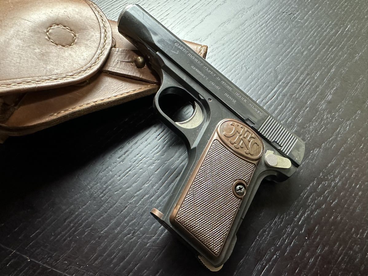 Yahoo!オークション - 日本陸海軍将校士官使用私物拳銃 ブローニングM1