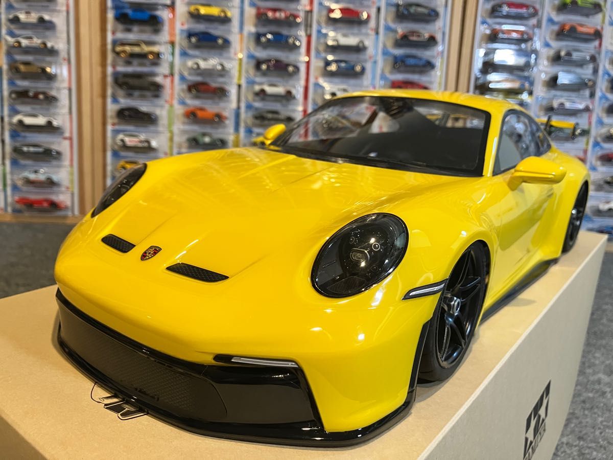 タミヤラジコンRCポルシェ911 GT3 (992)塗装済スペアボディイエロー