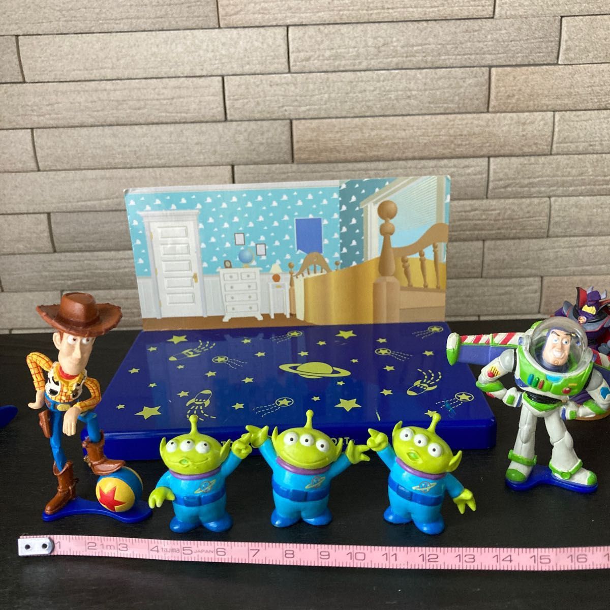 トイストーリー フィギュア ウッディ バズ ジェシー エイリアン ザーグ