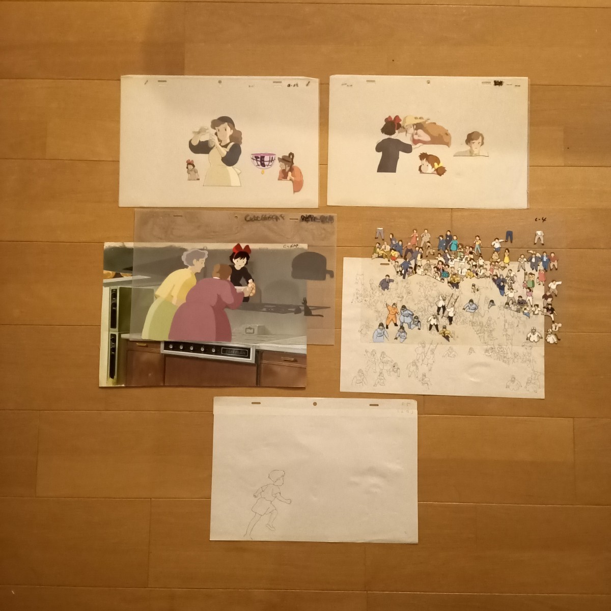 Yahoo!オークション - ジブリ 魔女の宅急便 セル画 複数枚 背景画